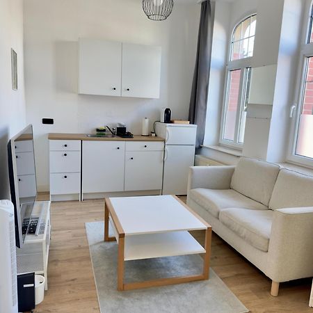 Raha Apartments - Charmantes Studio-Apartment - Hbf - Gratis Parkplatz Erfurt Esterno foto